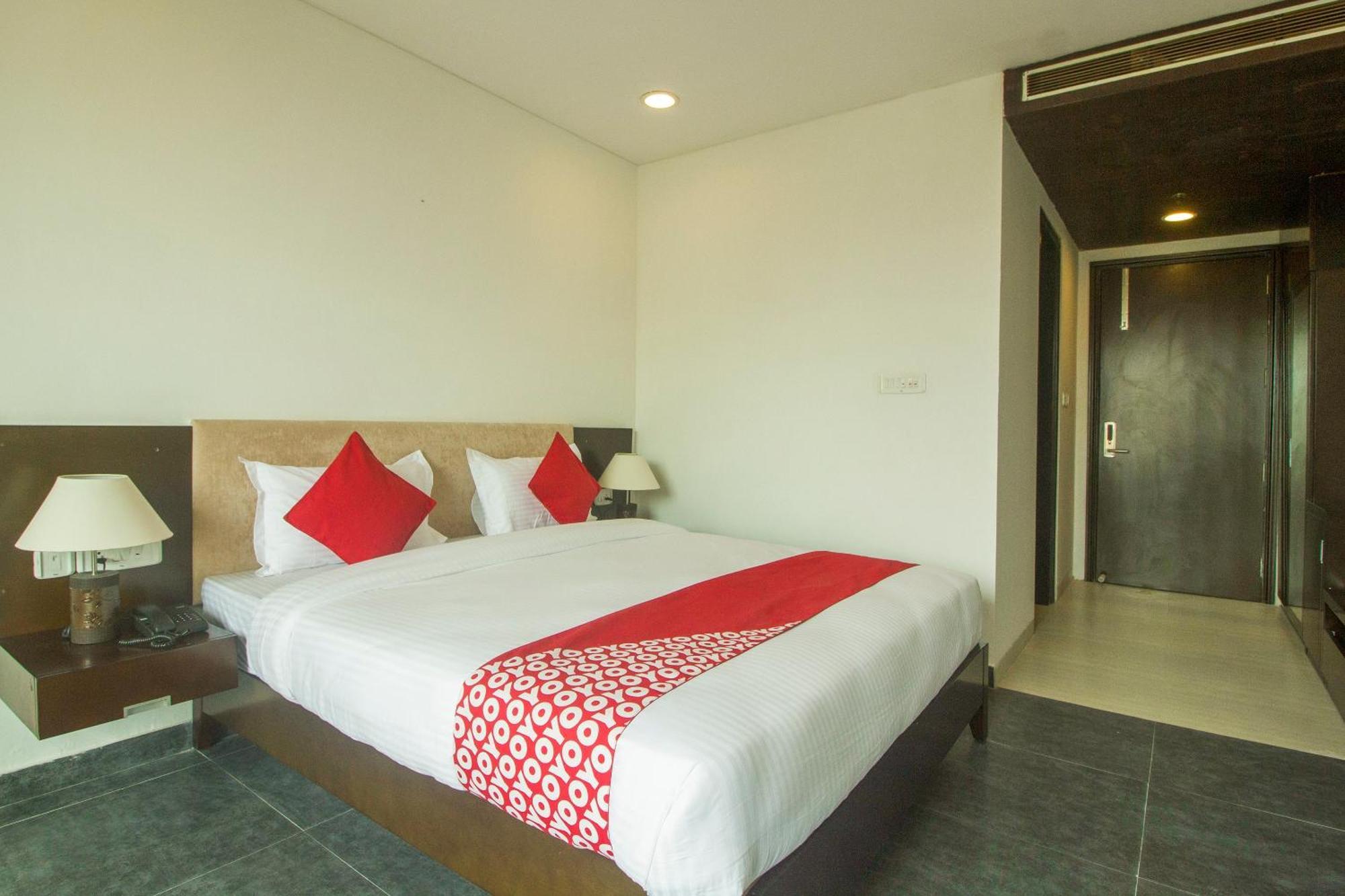 Collection O Govinda Sai Hotel Shirdi Exterior photo